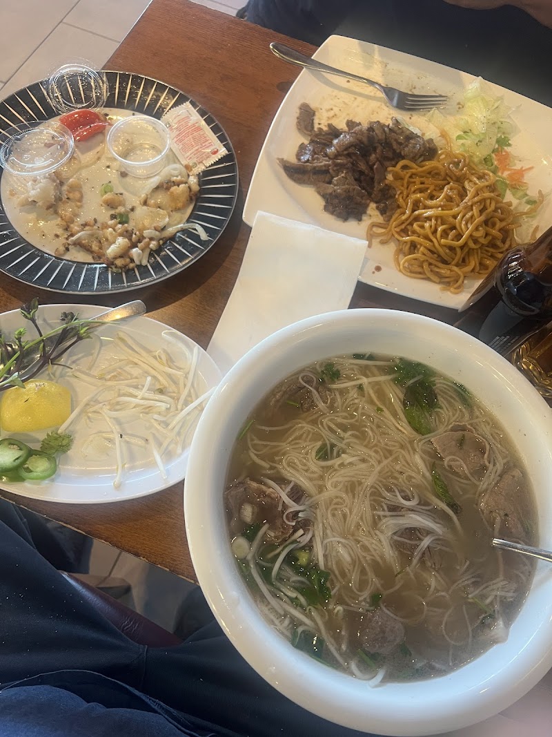 Golden Gate Pho photo 3