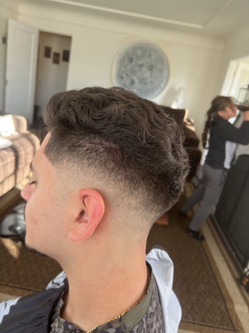 Barber.Chrissy photo 3