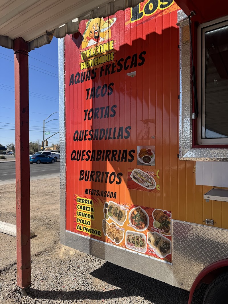 Los Ponchos Hot Dogs photo 3