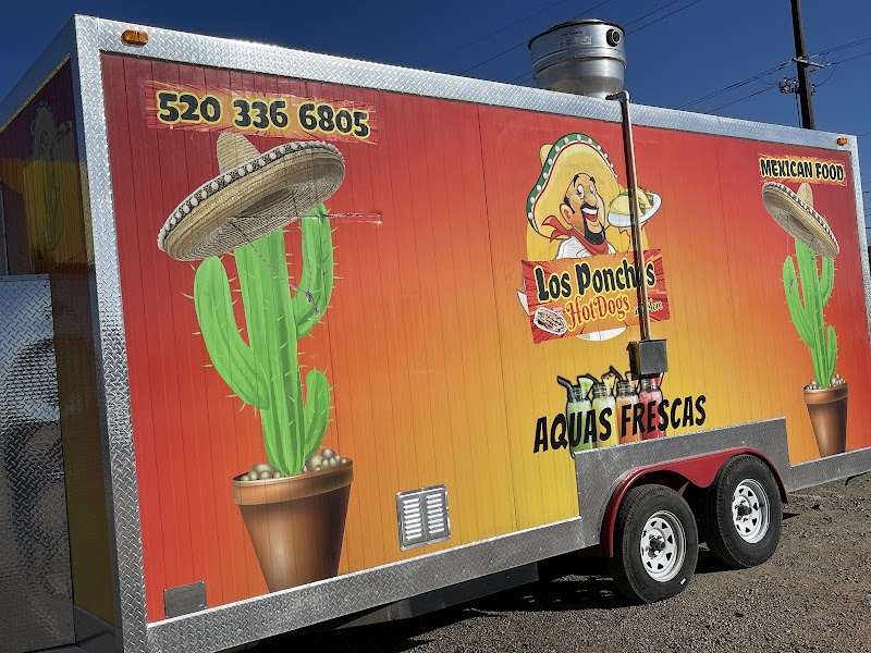 Los Ponchos Hot Dogs photo 5