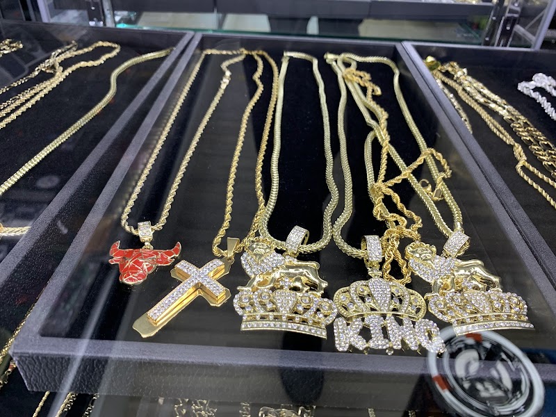 Kings Smoke Shop & clothing photo 4