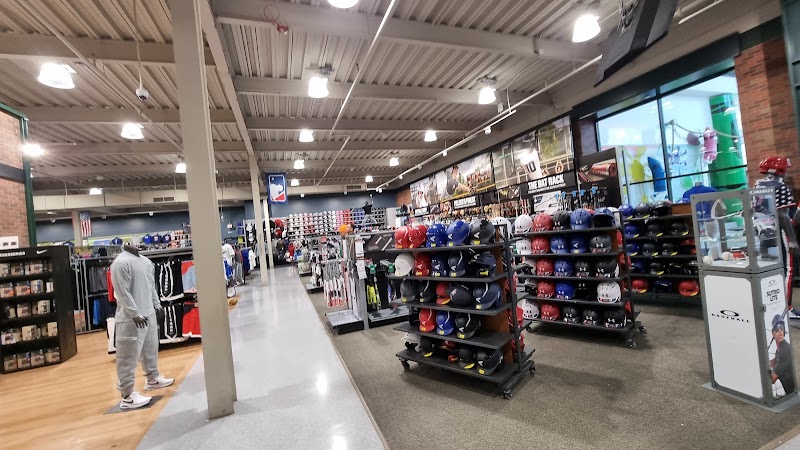 DICK'S Sporting Goods photo 3