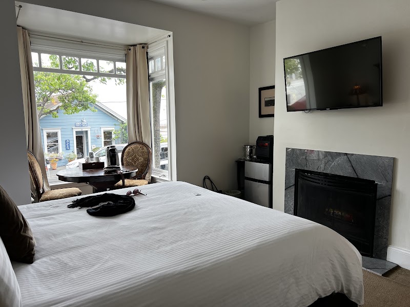 The Gables Inn Sausalito photo 2