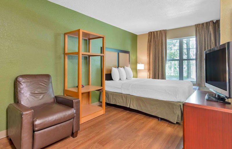 Extended Stay America Select Suites- Orlando - Maitland - Summit Tower Blvd. photo 2