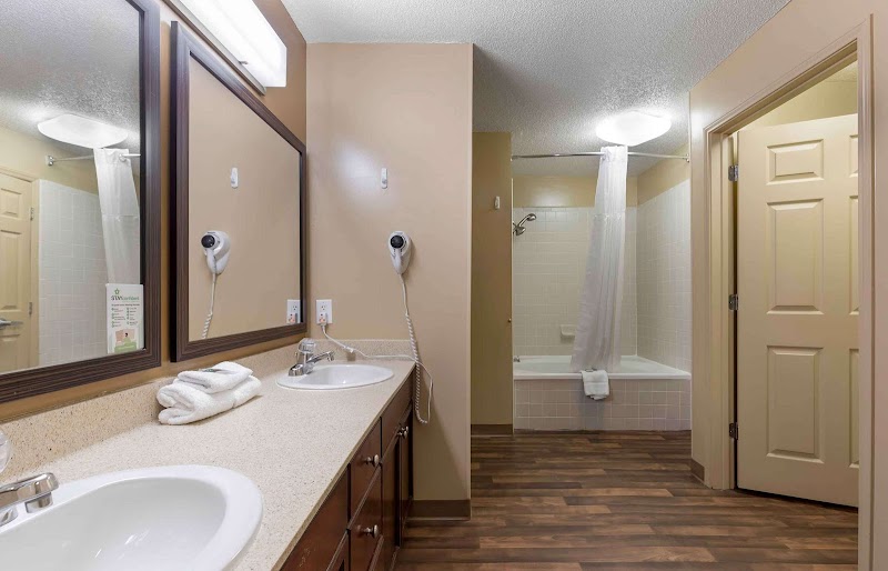 Extended Stay America Select Suites- Orlando - Maitland - Summit Tower Blvd. photo 4