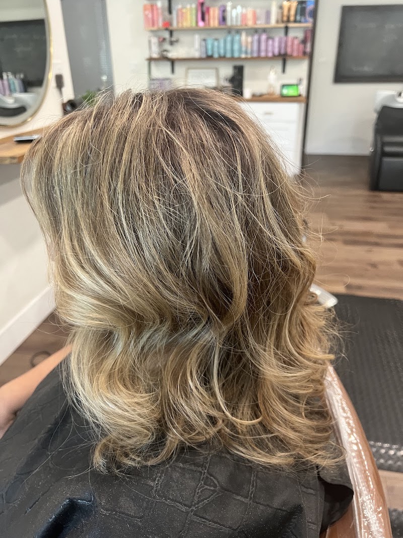 Tamed Mane Parlor photo 5