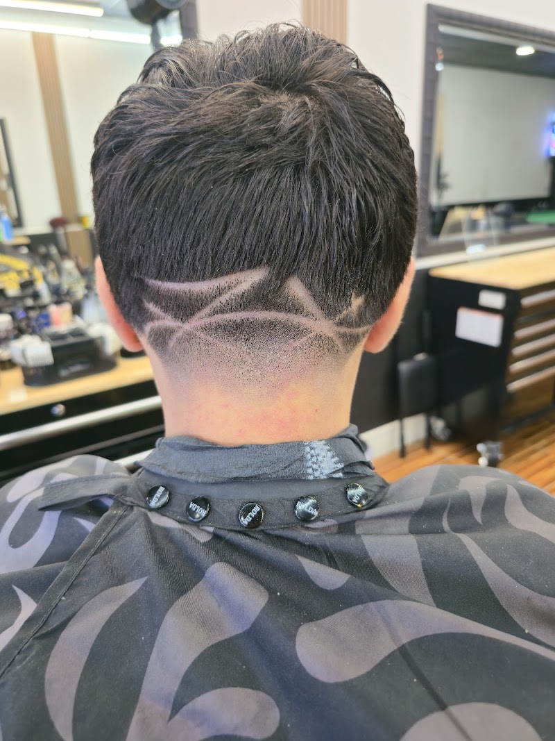 El Tiburón Barbershop photo 5