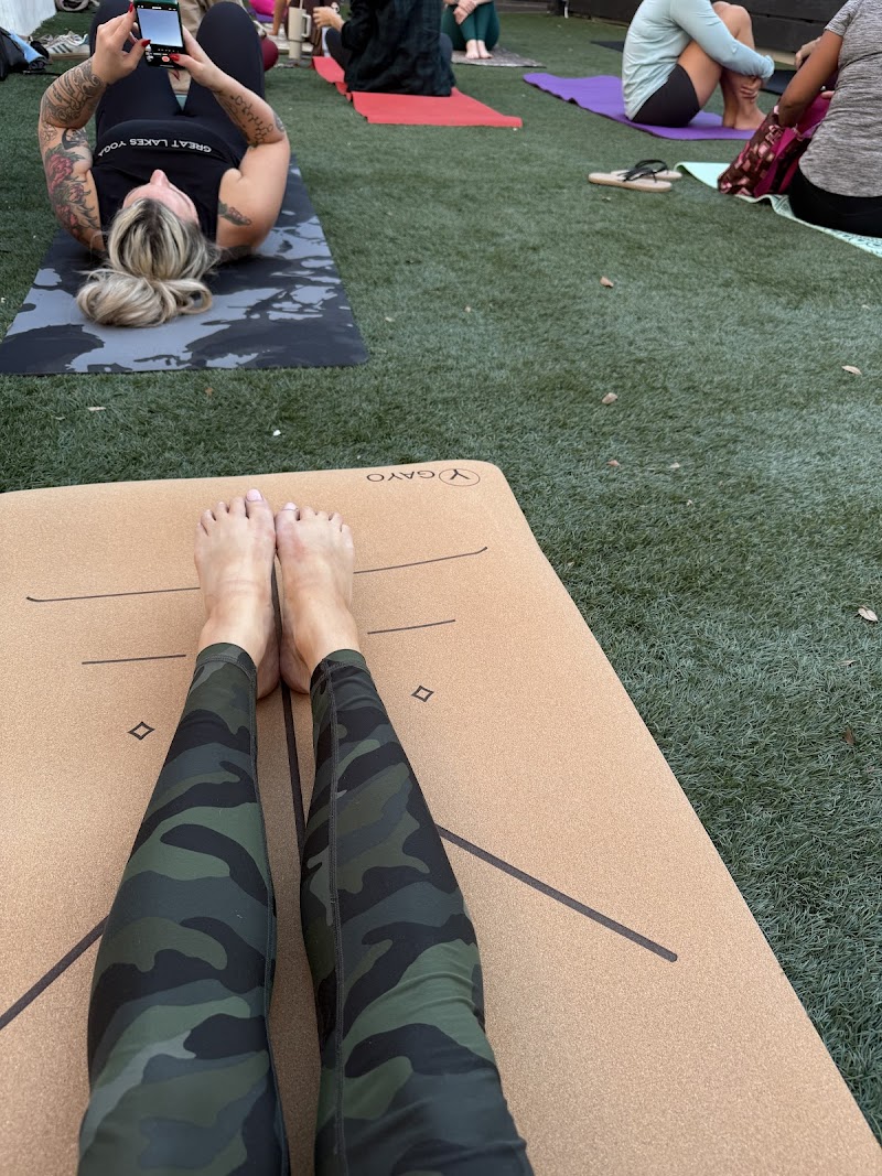 The Velvet Mat Yoga photo 4