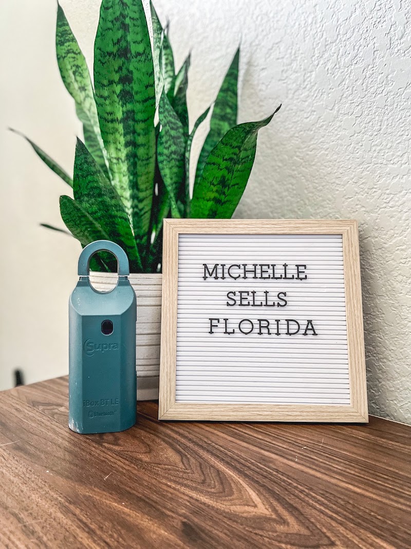 Photo of Michelle Hill, REALTOR