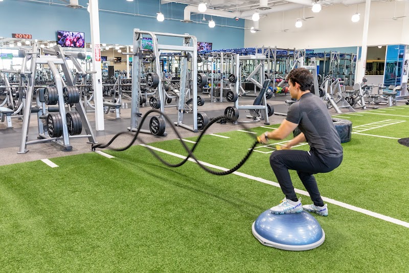 Fitness 19 photo 2