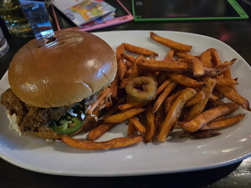 Red Robin Gourmet Burgers and Brews photo 4