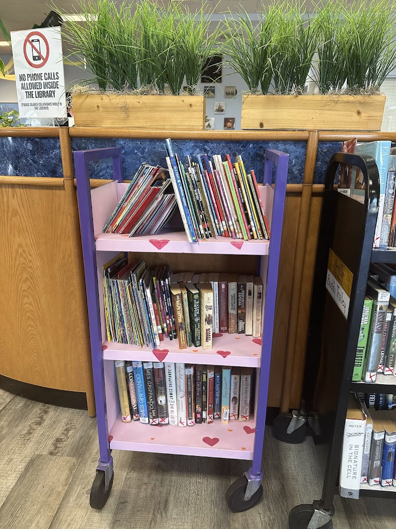 Photo of Auburndale Public Library