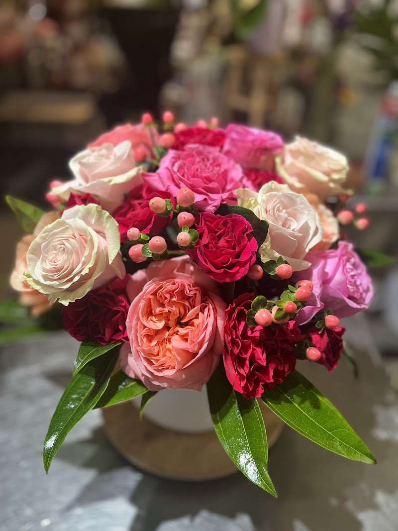Chicky Blooms Flowers + Events Niles photo 3