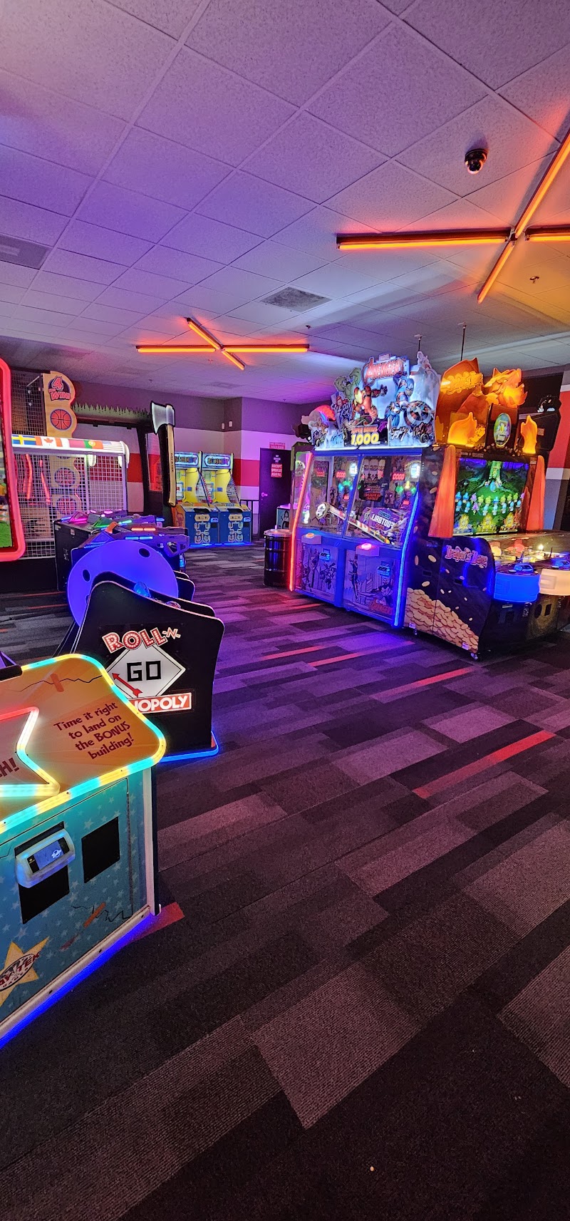 Bowlero Avondale photo 4