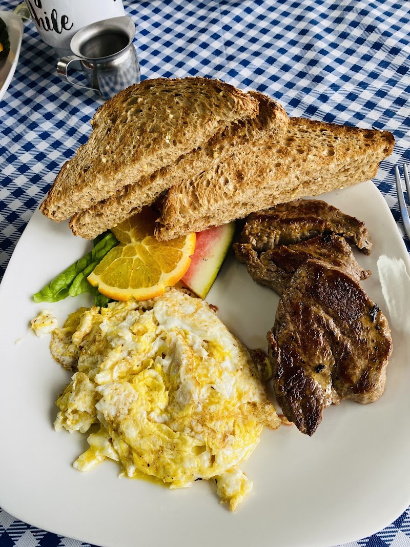 Maggie's Cafe and Smoothies photo 5