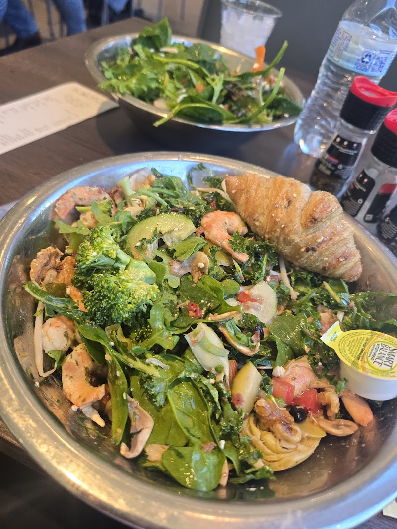 Salata photo 3