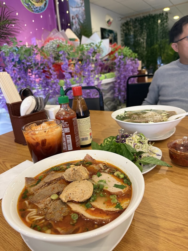 Mama's Pho House photo 2