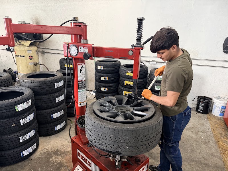 24/7 Mobile Tire Repair, Brakes & Jump Service LLC photo 3