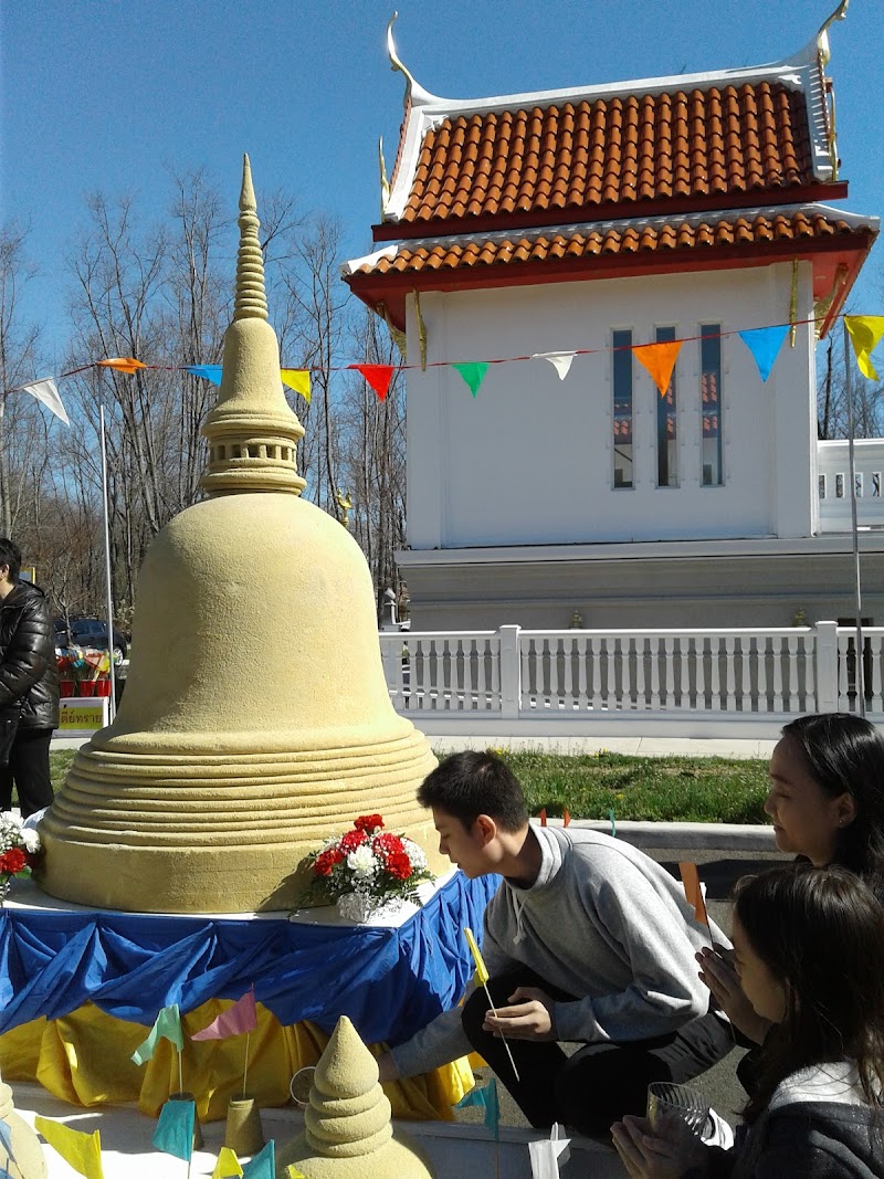 Wat Mongkoltepmunee photo 3