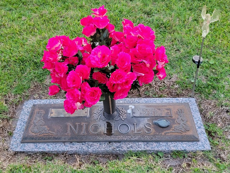 Hopewell Funeral Home & Memorial Gardens photo 2