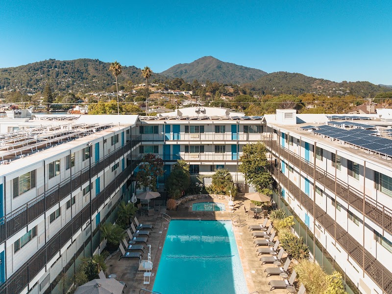 Photo of Marin Suites Hotel