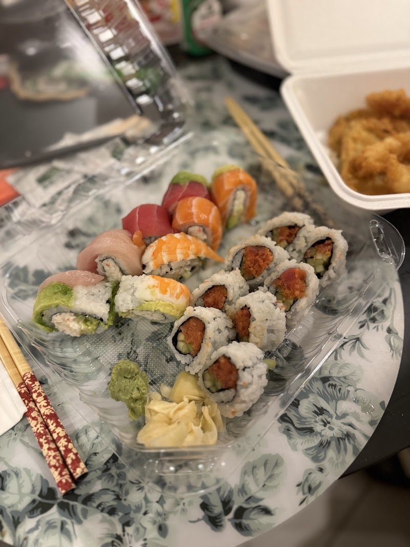 Maguro Sushi and Ramen photo 3
