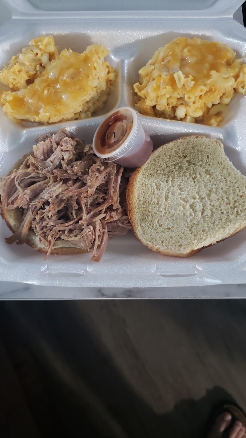 Brown's BBQ Pit photo 5