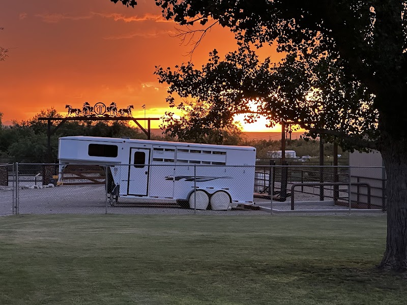 Irondog's Cottonwood Kennels photo 5