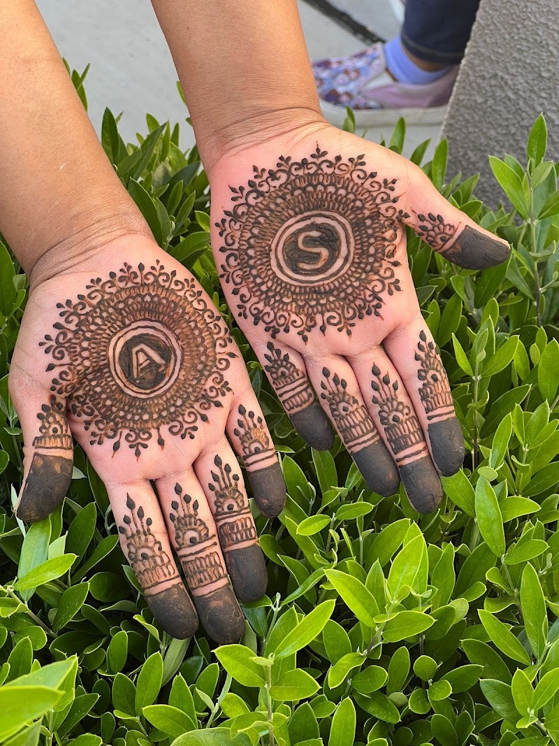 Sowji's Mehandi photo 3