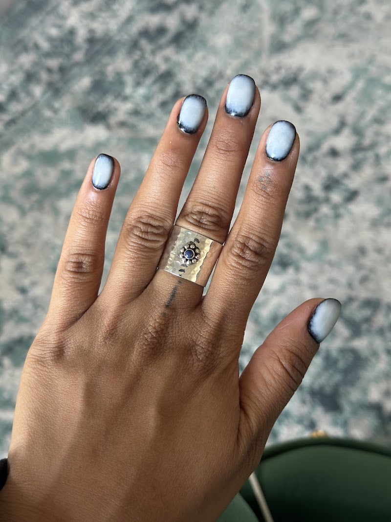 Linda's Nails photo 4