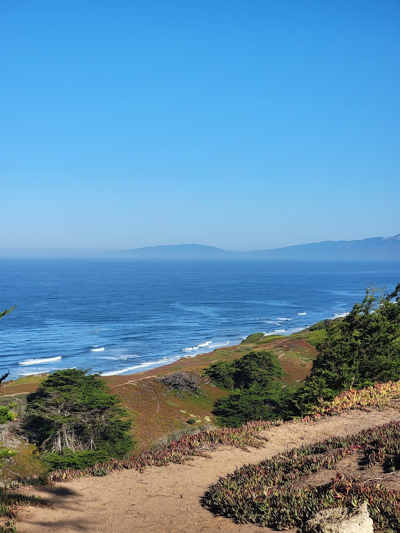 Skyline Blvd Parking photo 3