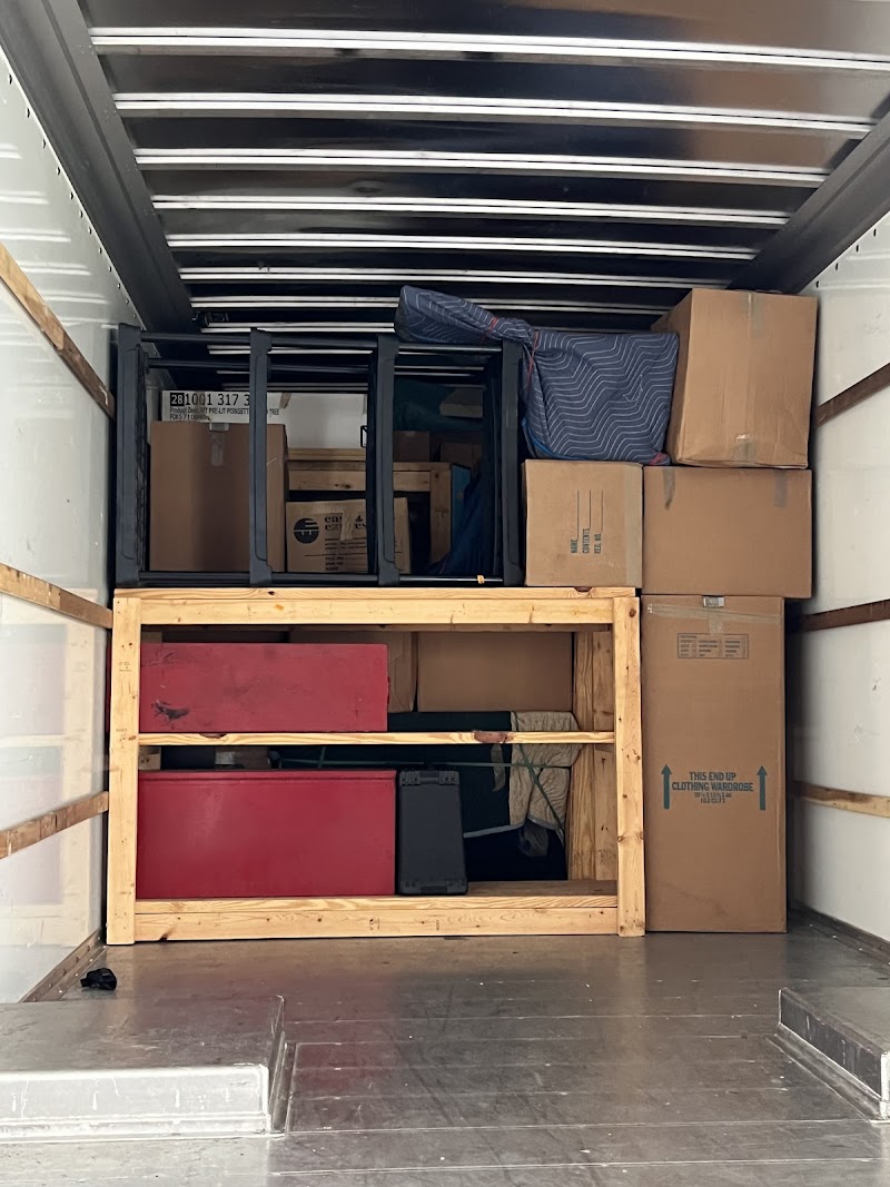 Apollos Moving photo 2