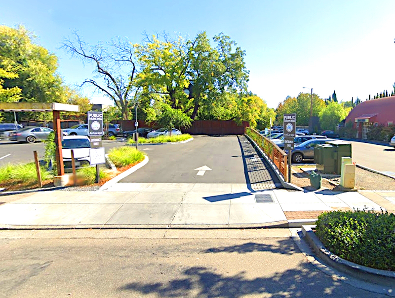 Healdsburg Square Parking Lot photo 3