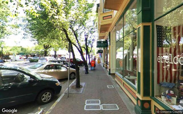 Healdsburg Square Parking Lot photo 5