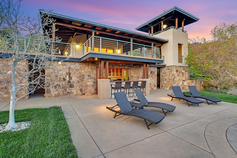 Woodhawk Vineyards photo 4