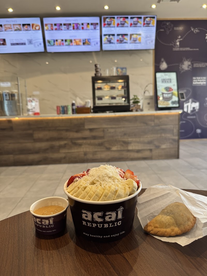 Acai Republic Seal Beach photo 3