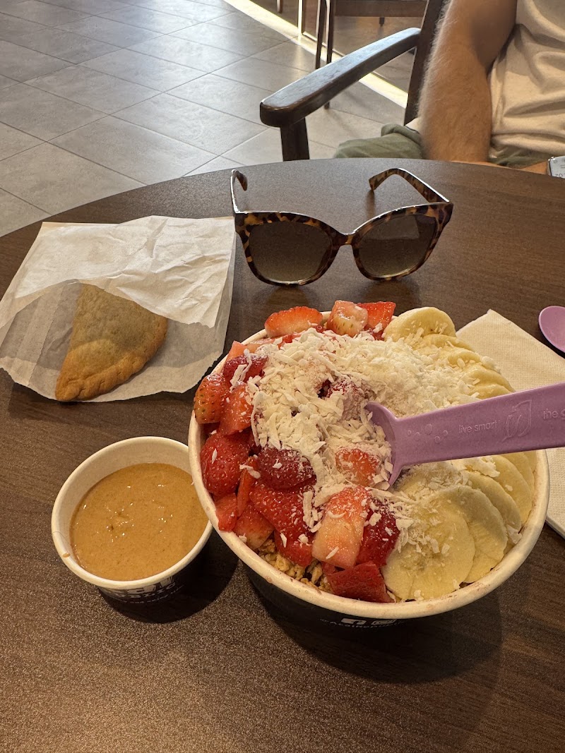 Acai Republic Seal Beach