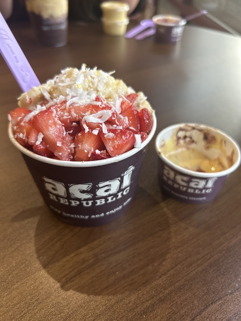 Acai Republic Seal Beach photo 2