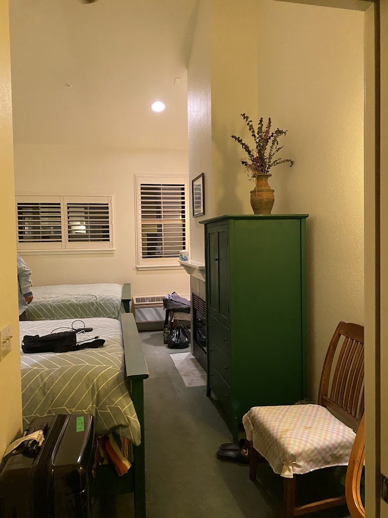 Fairfax Inn photo 4