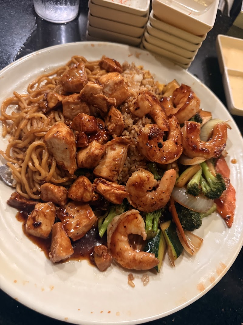 SAKURA Japanese Steakhouse & Sushi Bar photo 2