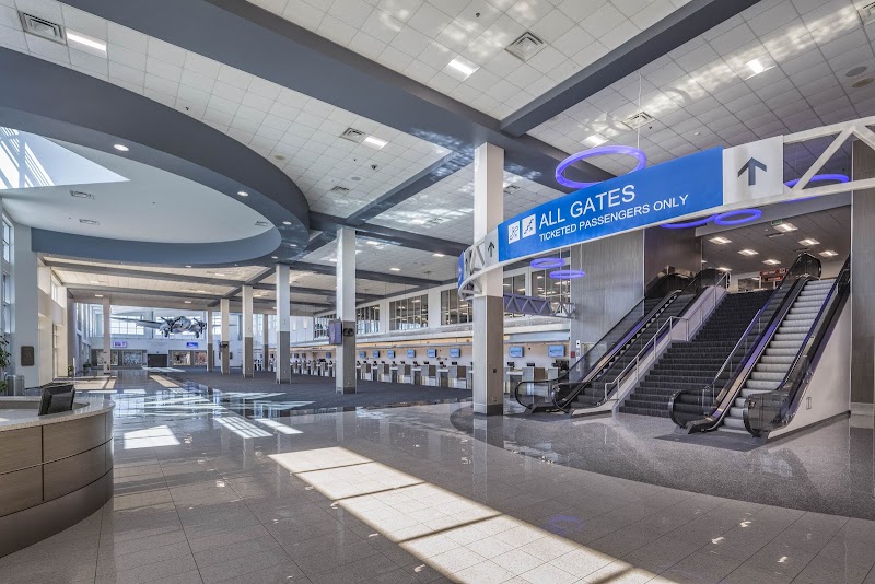 Orlando Sanford International Airport photo 2