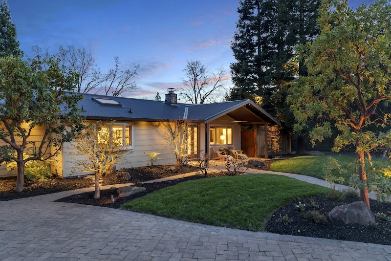 Desiree Bilich, REALTOR | The DB Team - Keller Williams Realty Luxury photo 3