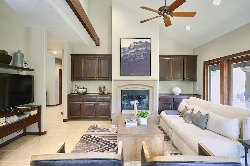 Desiree Bilich, REALTOR | The DB Team - Keller Williams Realty Luxury photo 2