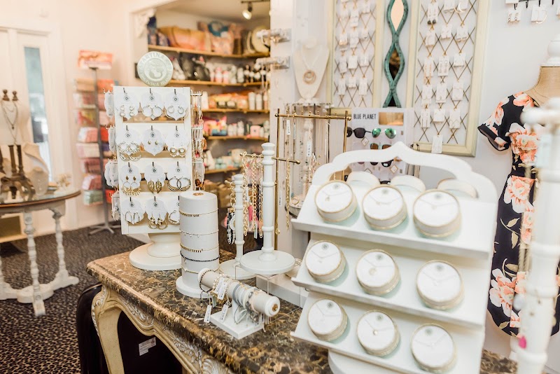 The Pearl Porch Boutique photo 3