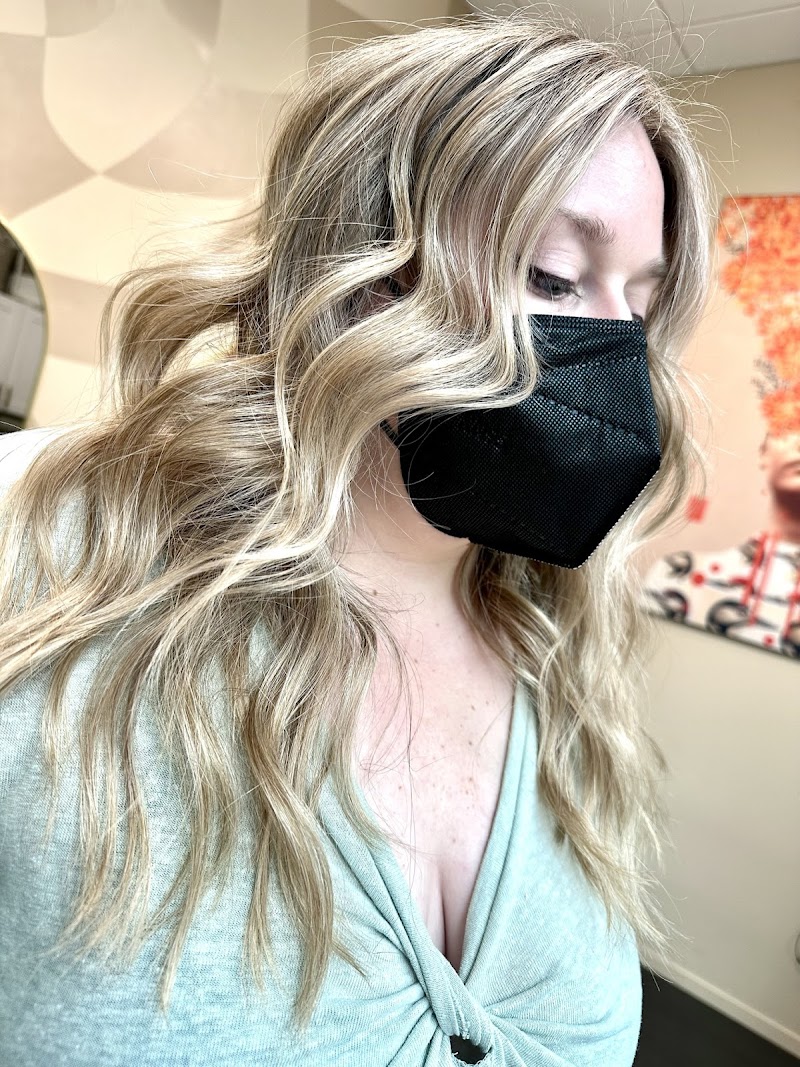 Cassandra Davis - Master Hairstylist photo 2