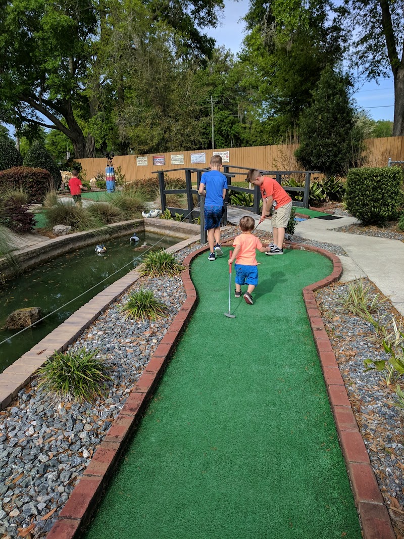 TnT Mini Golf & More photo 2