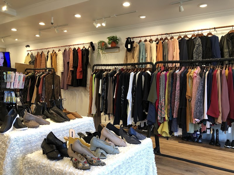 E PLUS Boutique photo 5