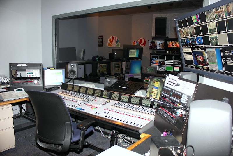 WESH 2 / CW 18 photo 3