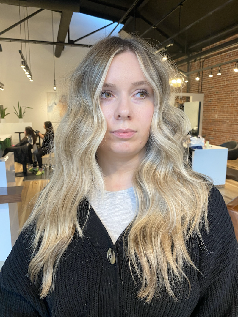 Lindsay Nicole Hair photo 3
