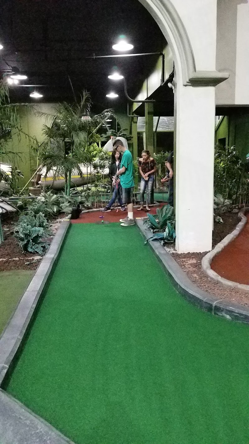 Tiki Town Adventure Golf photo 4